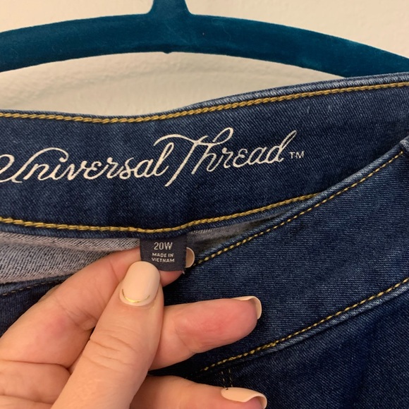 Universal Threads straight leg size 20W dark wash trouser style jeans - Picture 3 of 6